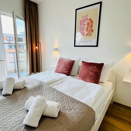 Zentral Gelegenes Und Stilvoll Moebliertes Apartment In Duisburg Nur 5 Minuten Vom Hbf Und City, Ideal Fuer Pendler Und Messebesucher Экстерьер фото