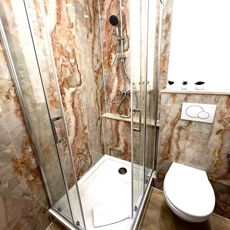 Zentral Gelegenes Und Stilvoll Moebliertes Apartment In Duisburg Nur 5 Minuten Vom Hbf Und City, Ideal Fuer Pendler Und Messebesucher Экстерьер фото