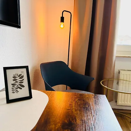 Zentral Gelegenes Und Stilvoll Moebliertes Apartment In Duisburg Nur 5 Minuten Vom Hbf Und City, Ideal Fuer Pendler Und Messebesucher Экстерьер фото