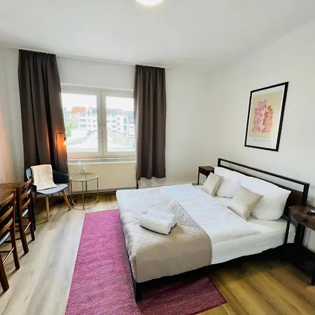 Zentral Gelegenes Und Stilvoll Moebliertes Apartment In Duisburg Nur 5 Minuten Vom Hbf Und City, Ideal Fuer Pendler Und Messebesucher Экстерьер фото
