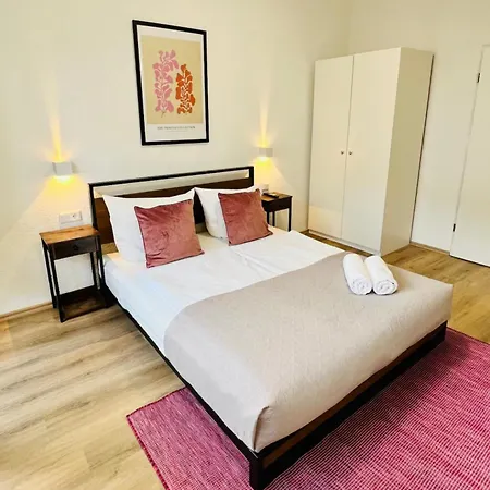 Zentral Gelegenes Und Stilvoll Moebliertes Apartment In Duisburg Nur 5 Minuten Vom Hbf Und City, Ideal Fuer Pendler Und Messebesucher Экстерьер фото