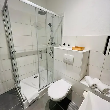 Zentral Gelegenes Und Stilvoll Moebliertes Apartment In Duisburg Nur 5 Minuten Vom Hbf Und City, Ideal Fuer Pendler Und Messebesucher Экстерьер фото