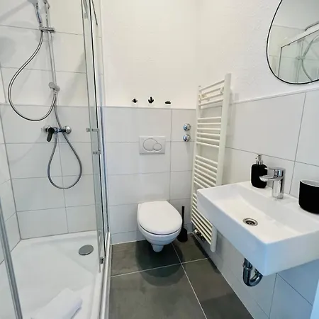 Zentral Gelegenes Und Stilvoll Moebliertes Apartment In Duisburg Nur 5 Minuten Vom Hbf Und City, Ideal Fuer Pendler Und Messebesucher Экстерьер фото