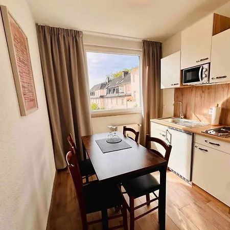 Zentral Gelegenes Und Stilvoll Moebliertes Apartment In Duisburg Nur 5 Minuten Vom Hbf Und City, Ideal Fuer Pendler Und Messebesucher Экстерьер фото