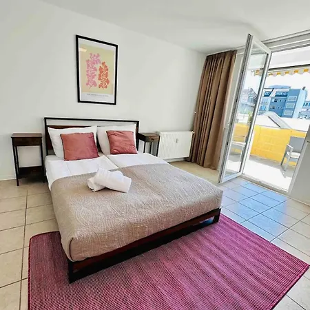 Zentral Gelegenes Und Stilvoll Moebliertes Apartment In Duisburg Nur 5 Minuten Vom Hbf Und City, Ideal Fuer Pendler Und Messebesucher Экстерьер фото