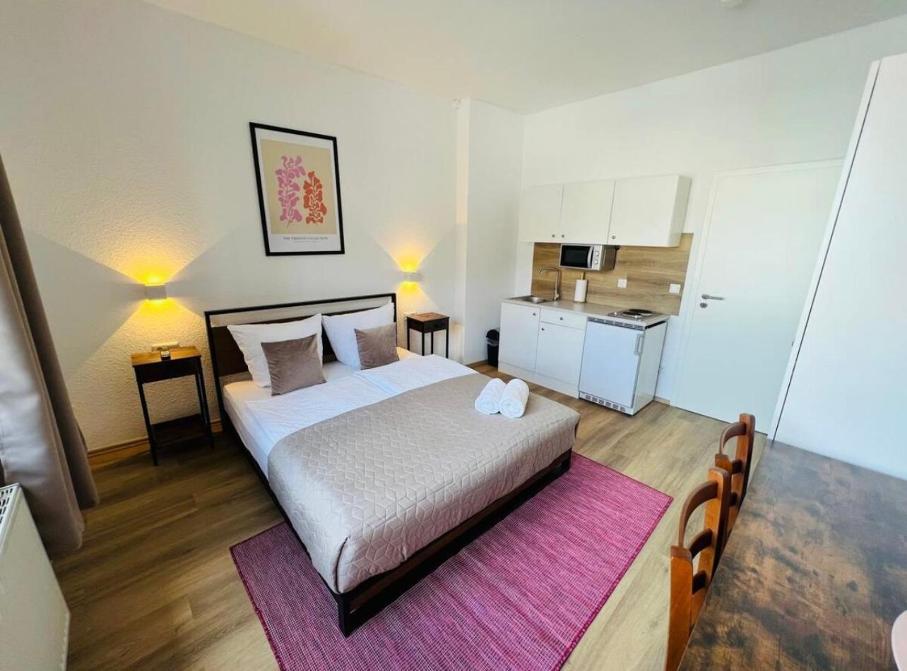 Apartment Zentral Gelegenes Und Stilvoll Moebliertes In Nur 5 Minuten Vom Hbf Und City, Ideal Fuer Pendler Und Messebesucher *