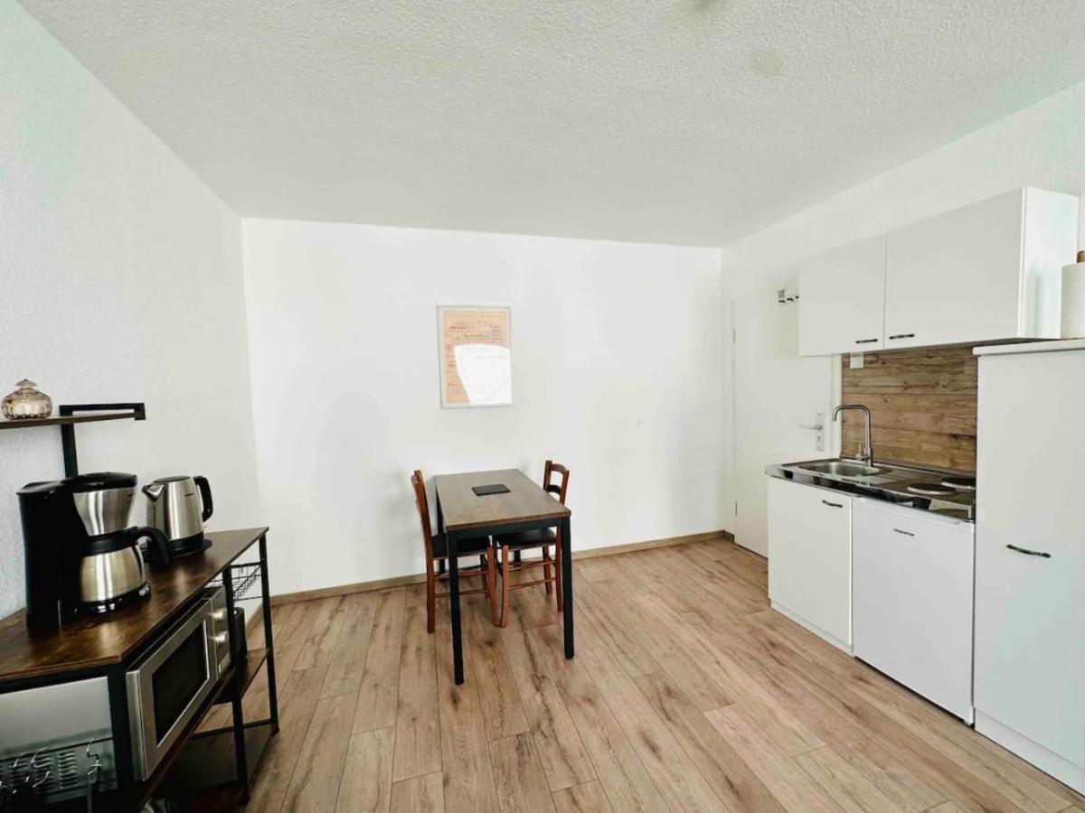 Zentral Gelegenes Und Stilvoll Moebliertes In Nur 5 Minuten Vom Hbf Und City, Ideal Fuer Pendler Und Messebesucher Apartment Duisburg